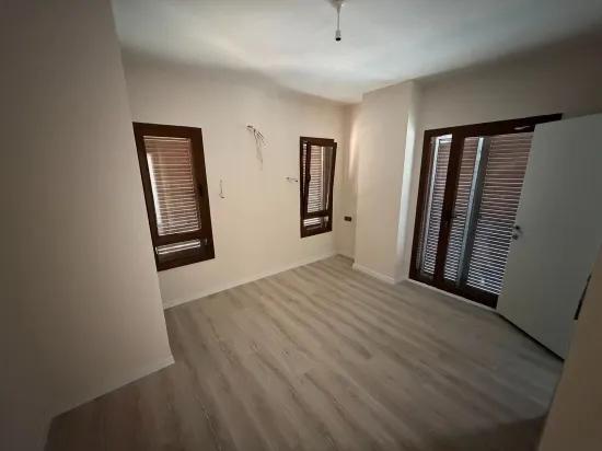 📍 Im Çetibeli Mahallesi befindet sich eine komfortable 3+1 unabhängige Villa - einzigartig zur Miete