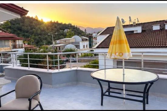 In Marmaris Camiavlu freistehend mit Pool & großzügig mit Garten 4+1 möbliert zu vermieten Lux Triplex