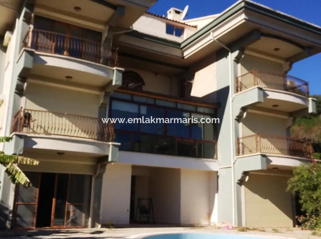 10 Schlafzimmer 2 Mit Pool Im Zentrum Von Marmaris.2500M2 Grundstück Zum Verkauf In Unserer Anlage.