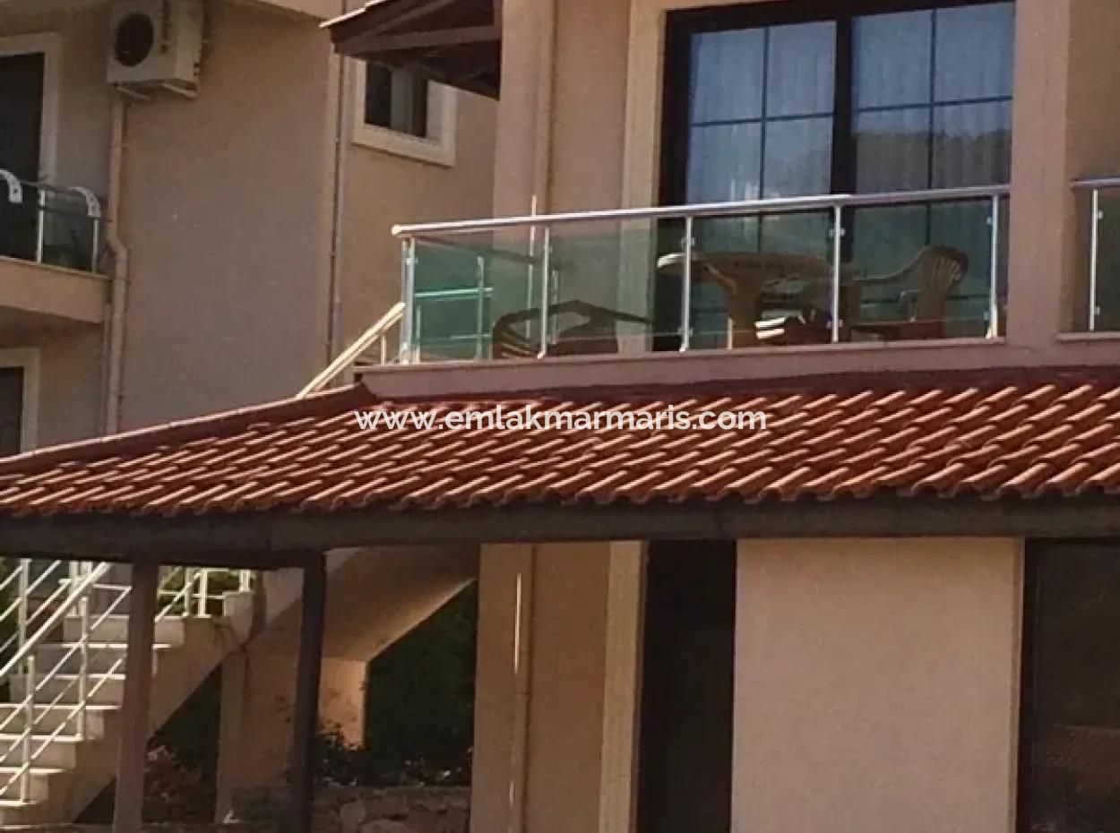 Super-Luxus-Duplex-Wohnung Mit Pool In Icmeler, Innerhalb Der Website