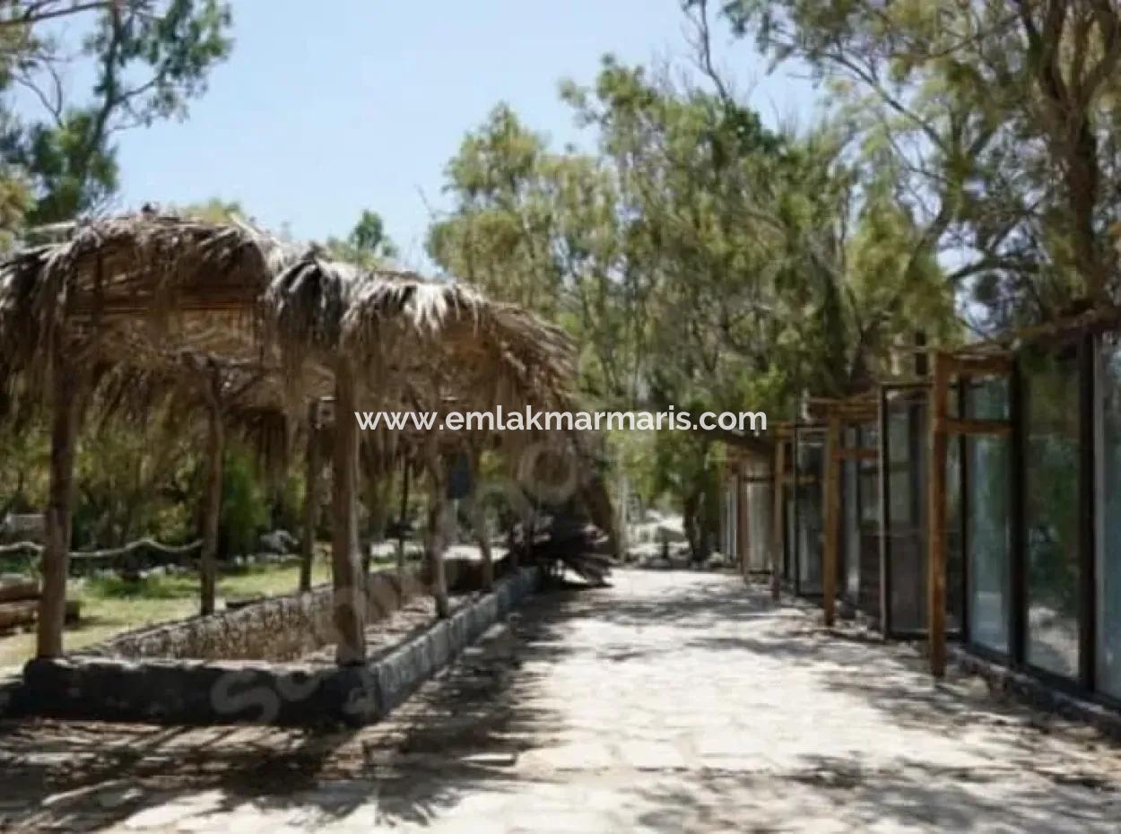 Camping- Und Wohnwagenparkplatz Zum Verkauf Am Meer In Der Nähe Des Hafens Von Datça Karaköy