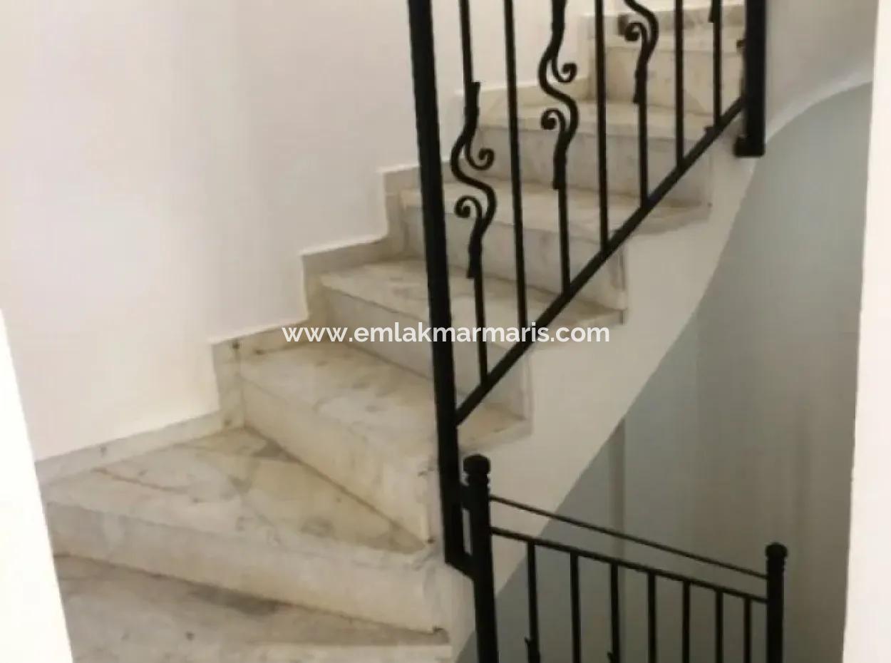 Freistehende Villa Mit Garten Zum Verkauf In Ula Muğla Bezirk Sultanahmet-Viertel Zweibettzimmer