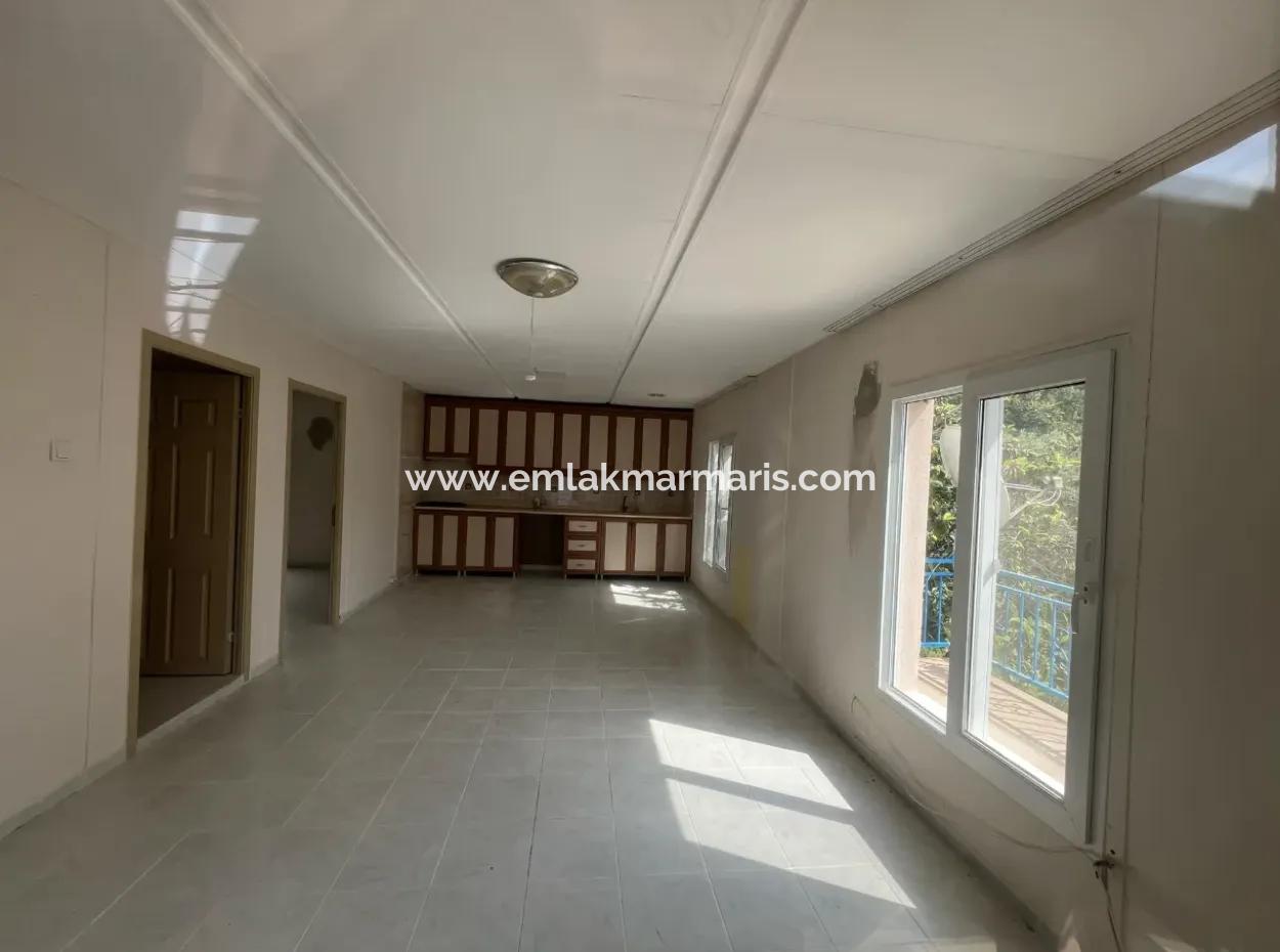 Einfamilienhaus Zum Verkauf Auf Einem 2000M2 Großen Grundstück Am Meer Im Viertel Marmaris Söğüt. Geeignet Zum Festbinden Eines Bootes Davor.