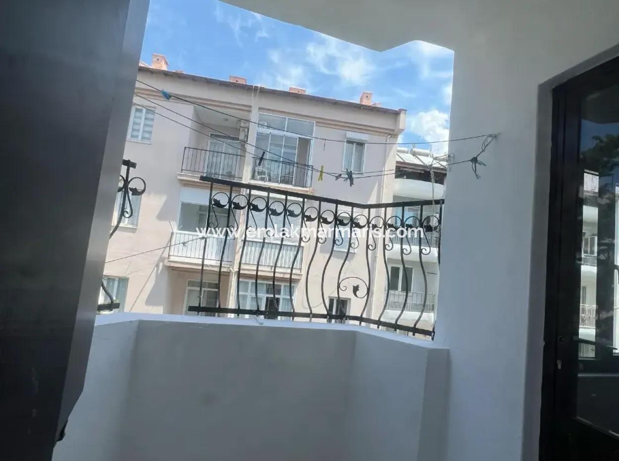 2 Zimmer1 Wohnzimmer, Innenküche, Mezat-Wohnung Zum Verkauf Im Zentrum Von Marmaris, 110 M2, In Der Nähe Des Meeres