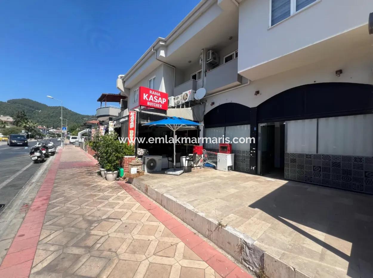 Geschäft Zum Verkauf 90M2 An Der Hauptstraße Im Zentrum Von Armutalan, Marmaris