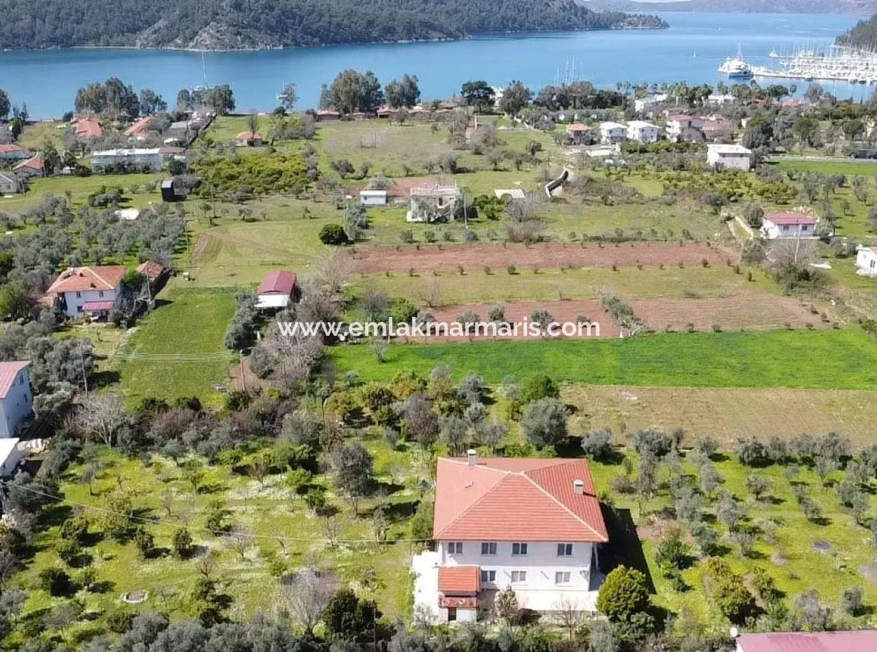 Bauernhaus Inmitten Von Olivenhainen Mit 10 Zimmern Auf Einem Grundstück Von 3700M2 In Der Nähe Des Meeres Im Stadtteil Orhaniye Von Marmaris Vom Immobilienmakler