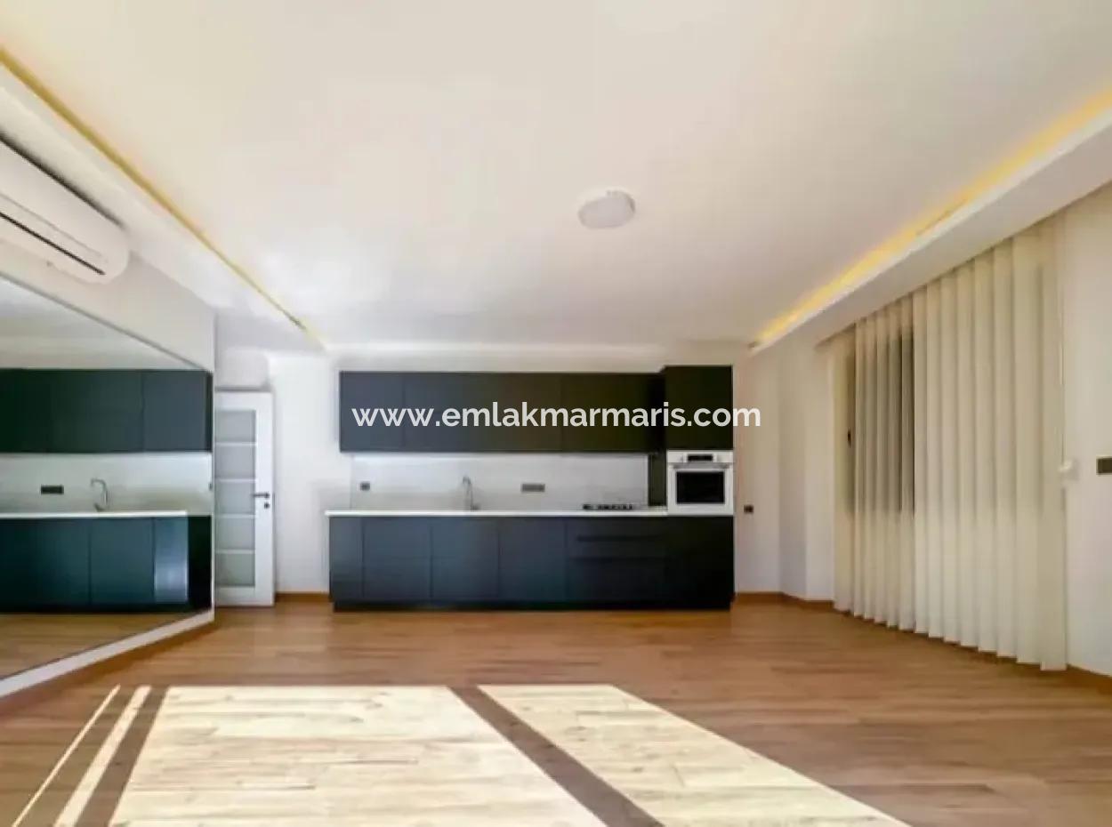 Çıldır Viertel 2 1 Jahre Alte Wohnung Zum Verkauf Mit 1 Hohem Eingangsparkplatz