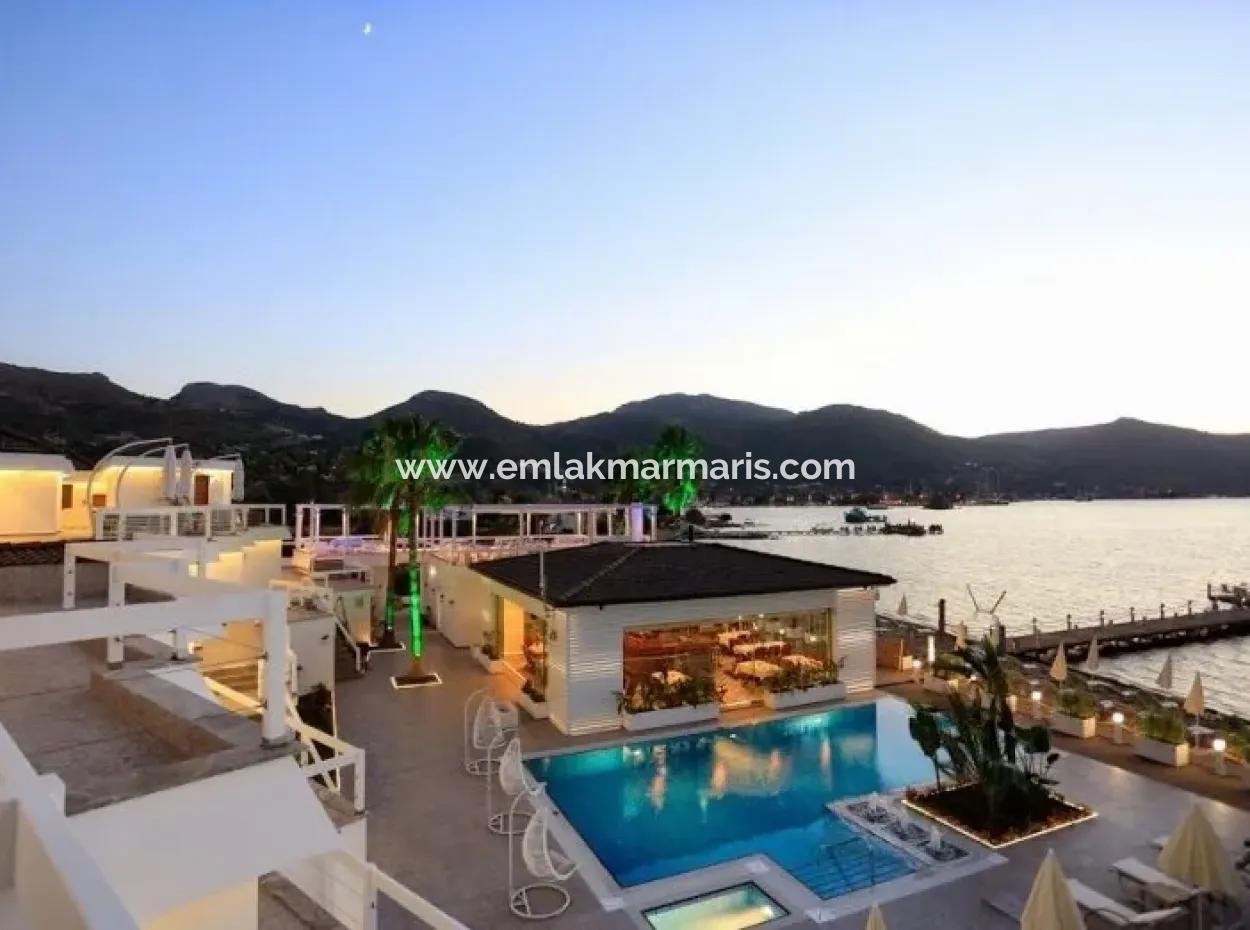 Zum Verkauf Am Meer In Einer Entfernung Von 40 Km Von Marmaris Hotel Handtücher