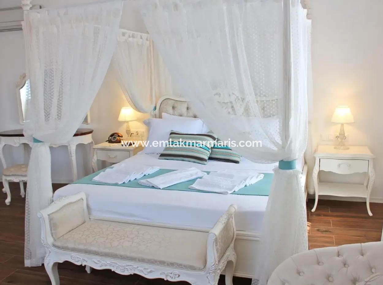 Zum Verkauf Am Meer In Einer Entfernung Von 40 Km Von Marmaris Hotel Handtücher