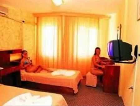 50 Zimmer-Hotel Zum Verkauf In Marmaris Zentrum