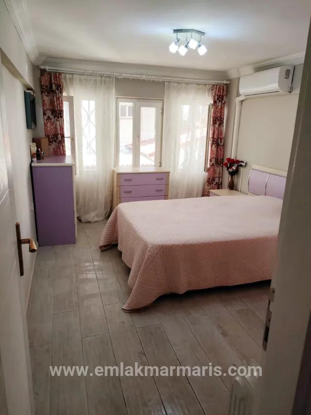 In Çildır neighbourhood, a 2+1 storey garden-owned flat for sale