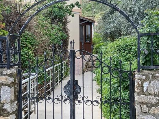 Detached Entrance Pool In the Complex 2+1 For Sale Duplex Apartment İçmeler