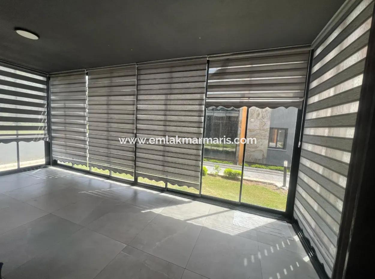 Luxury Apartment For Sale In A Stylish Complex In The Center Of Marmaris, With Ground Floor, Garden, 3 Rooms, 1 Living Room, Parking Lot