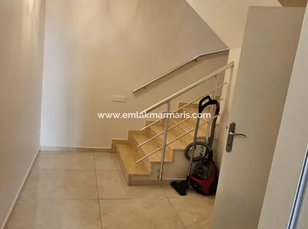 Camiavlu Neighborhood 3 1 Reverse Duplex For Sale In A Secure Site With Pool