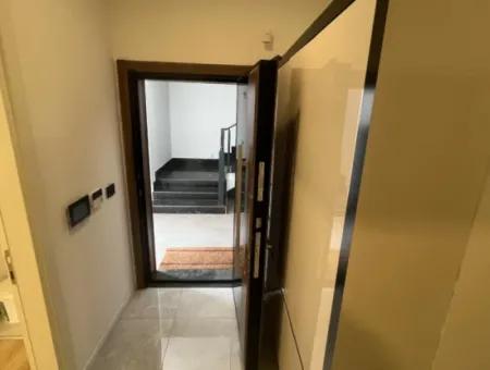 Luxury Apartment For Sale In A Stylish Complex In The Center Of Marmaris, With Ground Floor, Garden, 3 Rooms, 1 Living Room, Parking Lot