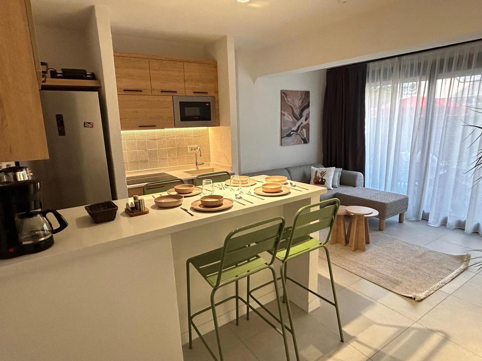 в Marmaris Çıldır, 30 m до моря, новый роскошный, с садом, меблированный, аренда 2+1