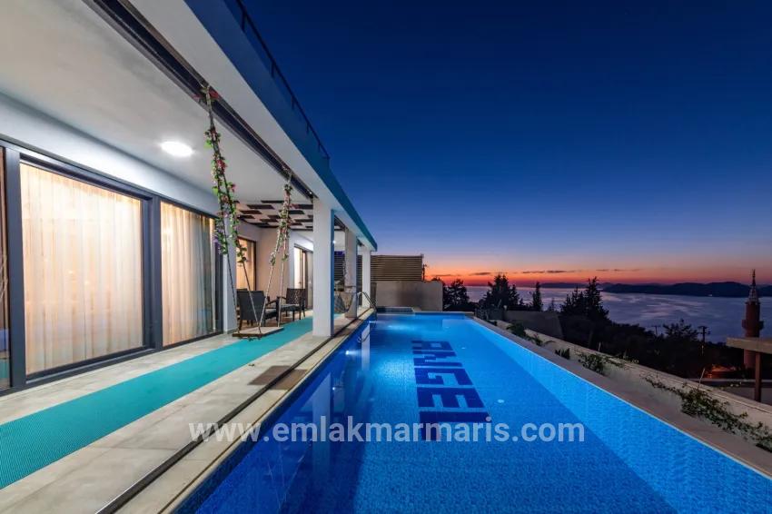 Для продажи Семейный дом 4+1 в Faralya Fethiye - 500 m²