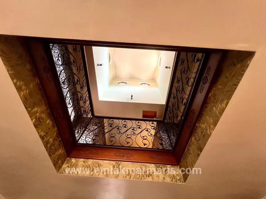 Для продажи Семейный дом 4+2 в Armutalan Marmaris - 970 m²