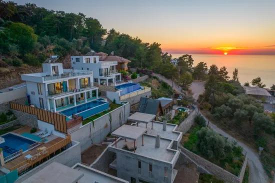 В Faralya великолепная вилла с видом на море
