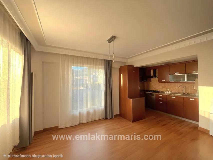 Camiavlu Mahallesi'nde Havuzlu Sitede 3+1 Kiralık Daire