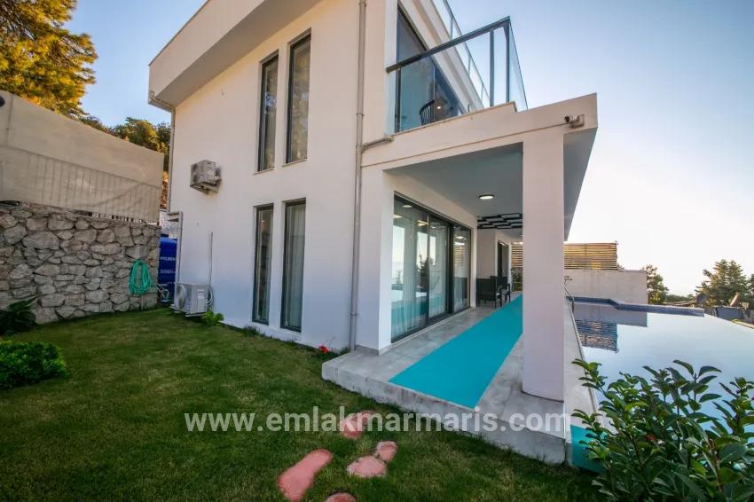 Fethiye Faralya Mah. Satılık 4+1 Müstakil ev - 500 m²