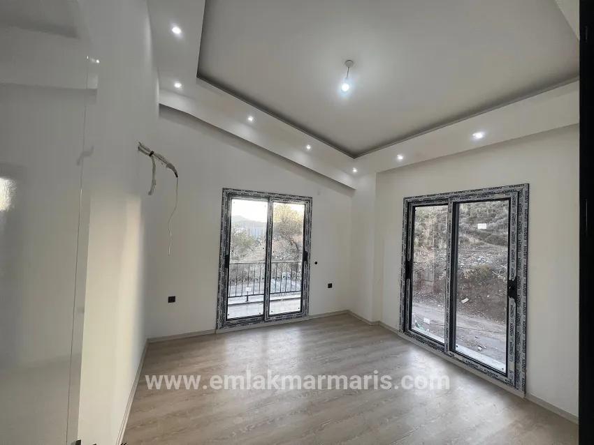 Marmaris Bozburun mahallesinde muhteşem deniz manzaralı 4+1 sıfır 170 m2 satılık villa