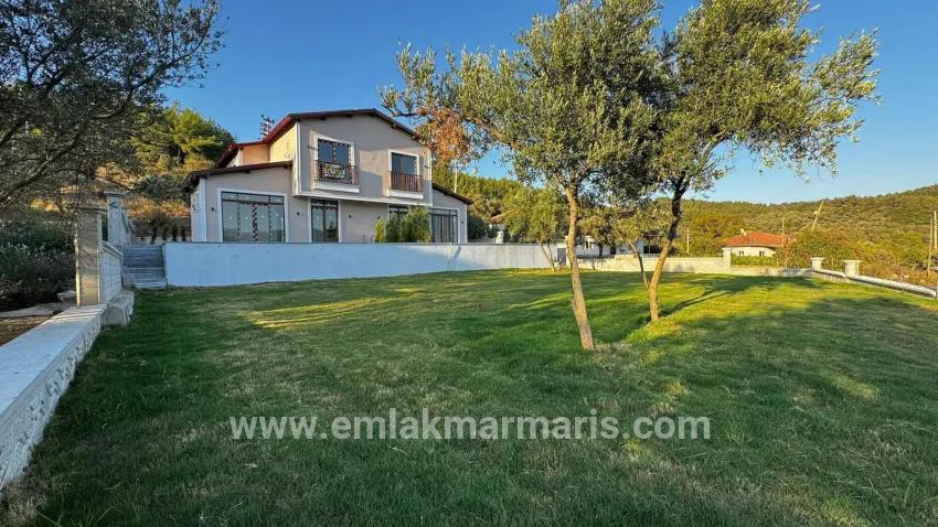 Ula Kızılyaka Mah. Satılık 3+1 Villa - 465 m²