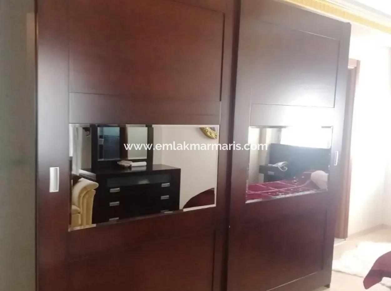 Marmaris İçinde 7000M2 Arsa Üzerine Kurulu 8 Oda Çiftlik Evi Havuz Mevcut