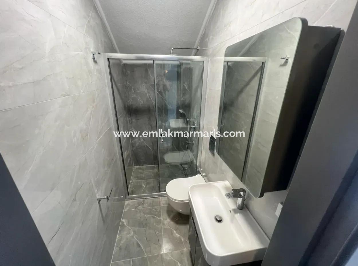 Muhteşem Doğa Manzaralı Müstakil Bahçeli Otoparklı Yüzme Havuzu Mevcut 3 Oda 4 Banyo Ultra Lüks Satılık Villa 500M2 Arsa İçerisinde 3 Katlı