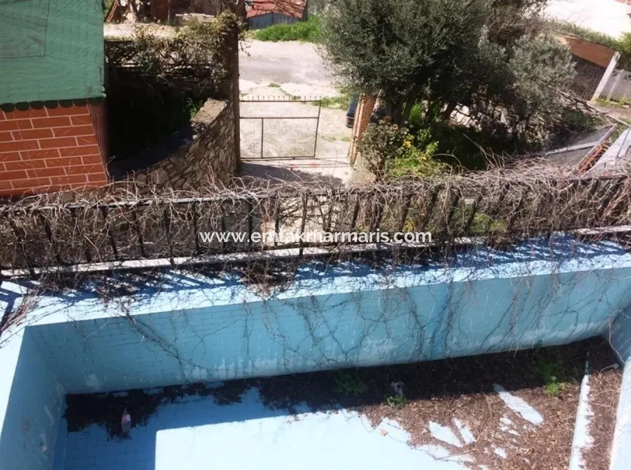 Gökova Bölgesinde Satılık Yüzme Havuzlu 8 Oda Taş Villa 740M2 Arsa