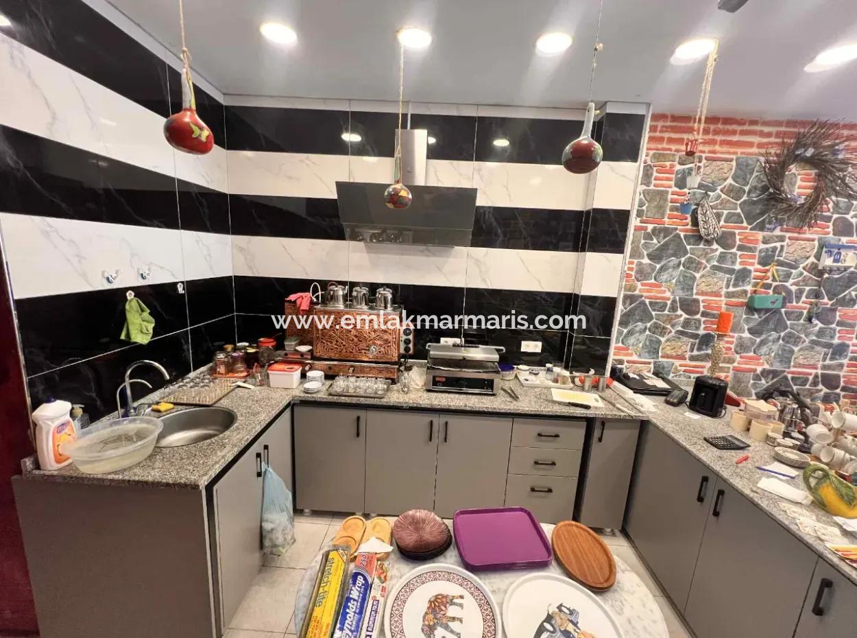 Marmaris Hareketli Merkezinde Eşsiz Konsepti İle Hazır Müşterisi Olan Satılık Dükkan