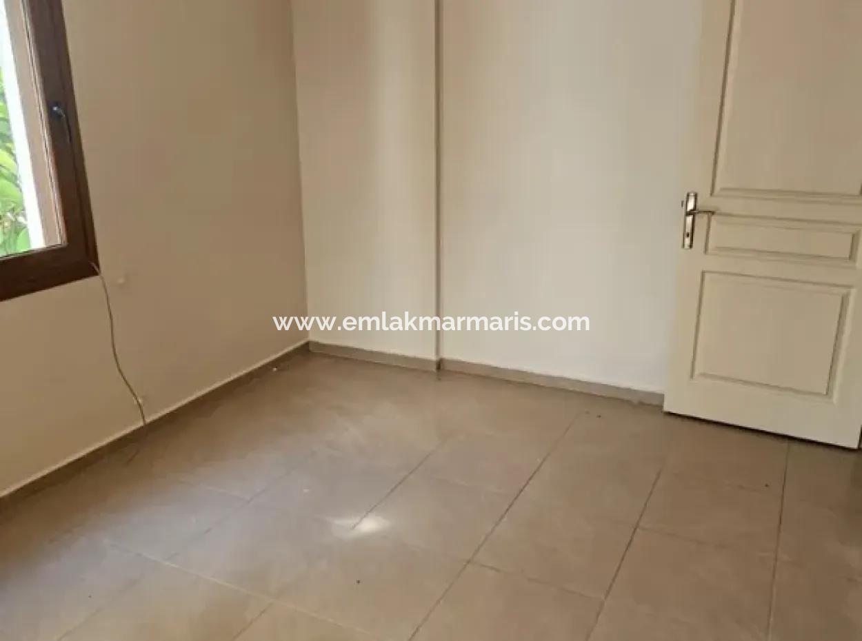 Marmaris Siteler Mahallesi’nde 3+1 Havuzlu Kiralık Lüks Daire