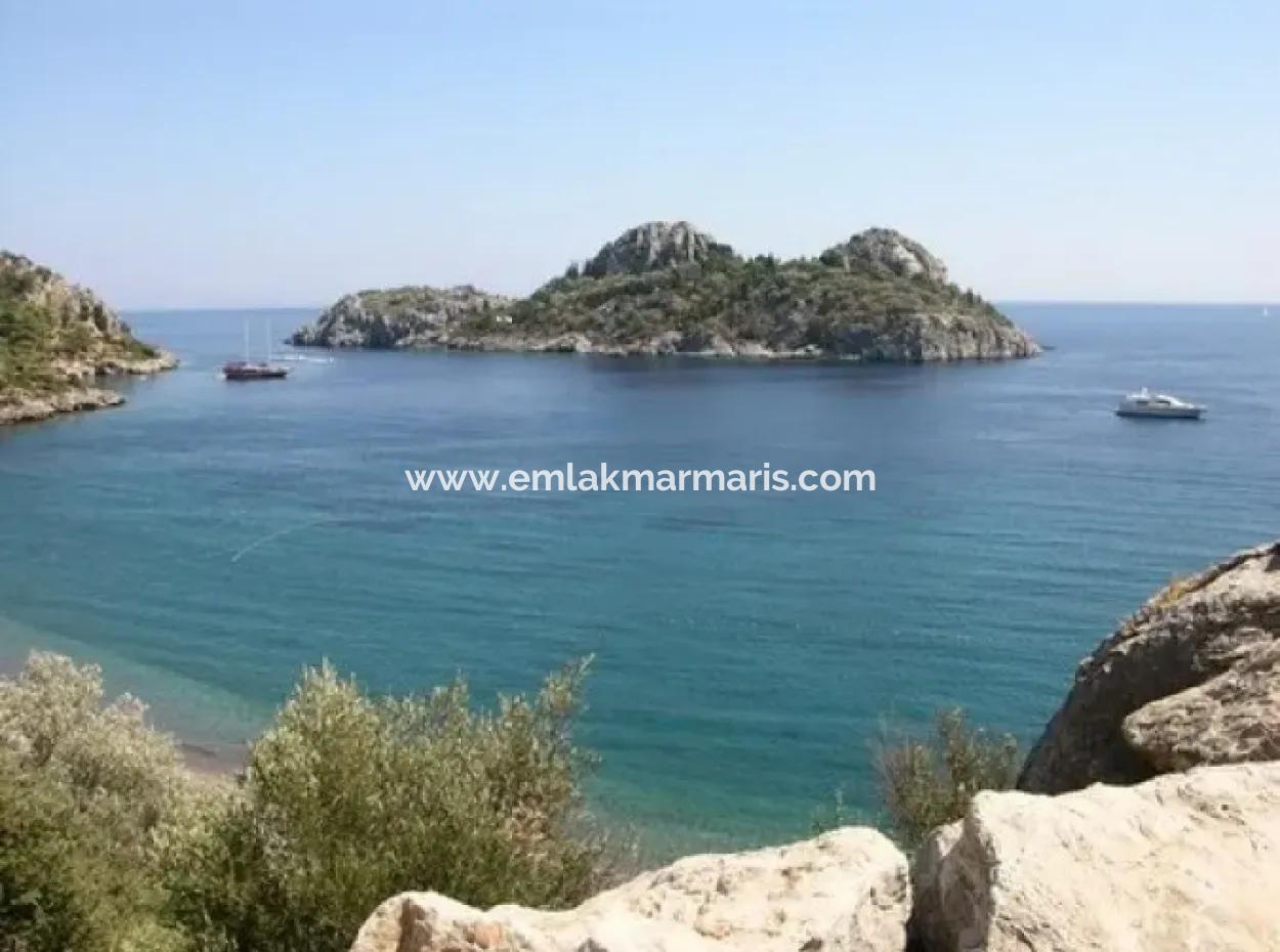 Denize Sıfır Satılık Butik Otel Yacht Club 12000 M2 Arsa Üzerine Kurulu