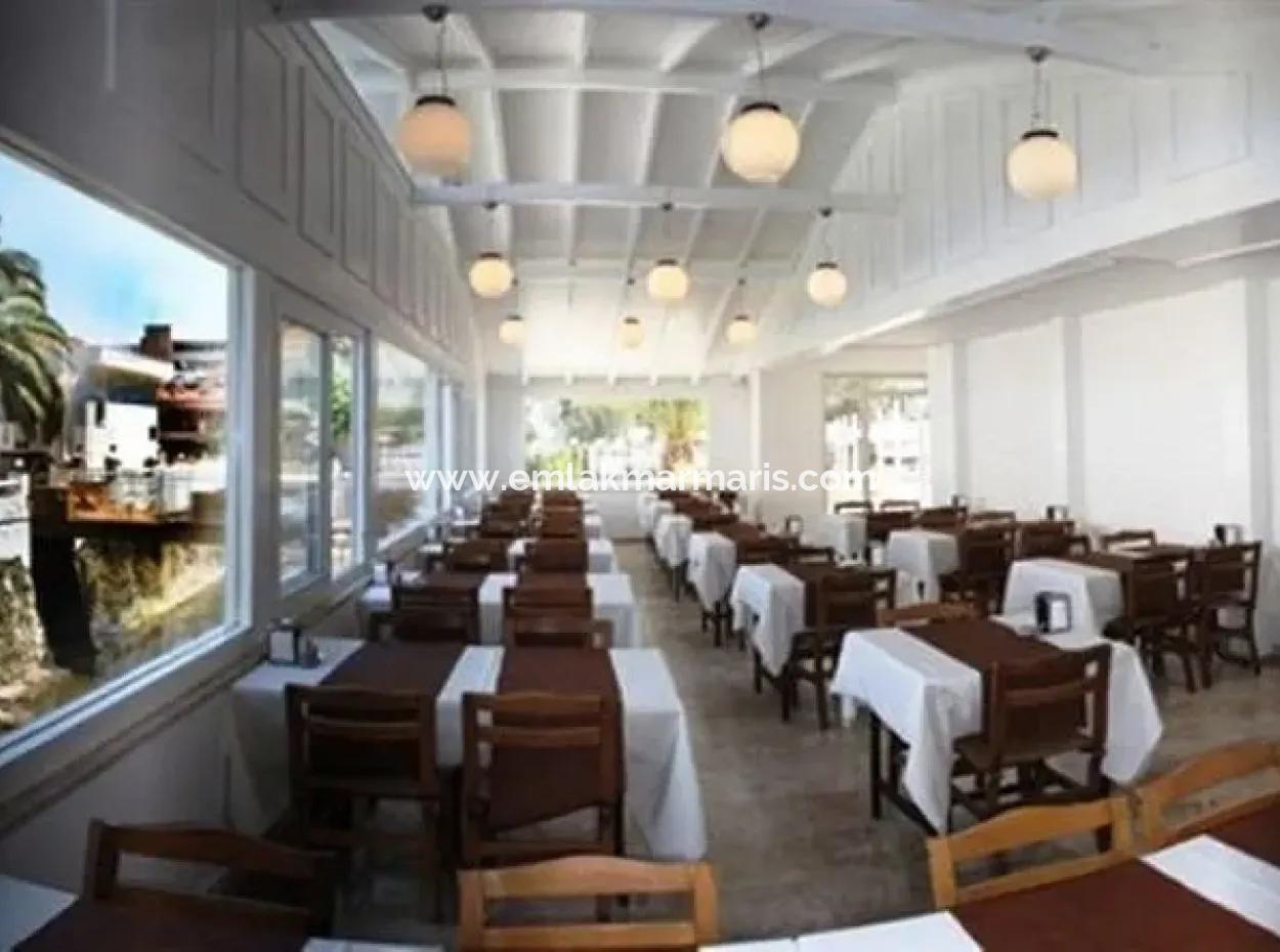 Marmaris Merkezinde Denize Sıfır Satılık 5 Yıldızlı Otel