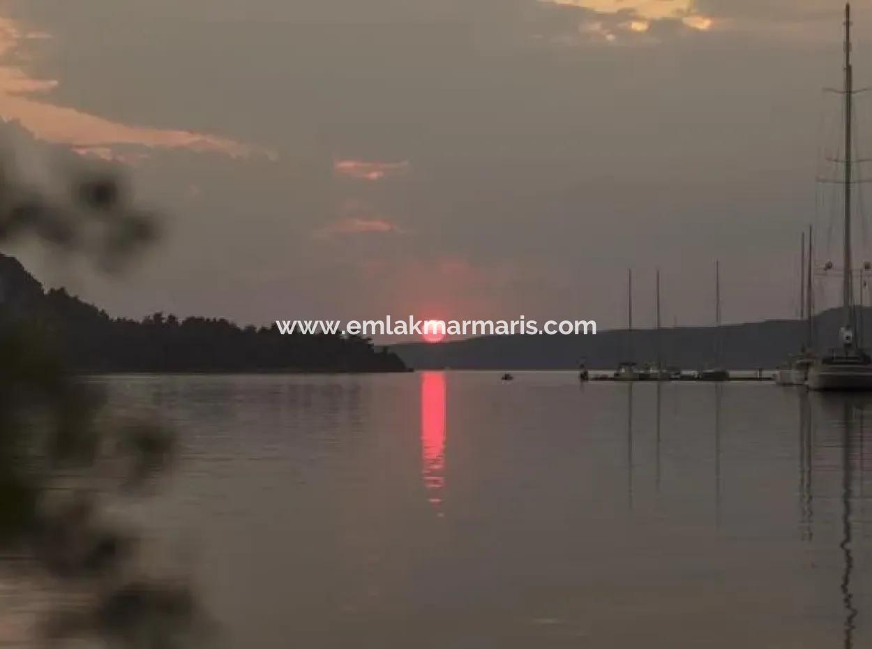 Marmaris,Den 20 Km Uzaklıkta Denize Sıfır Satılık Butik Otel 20 Oda