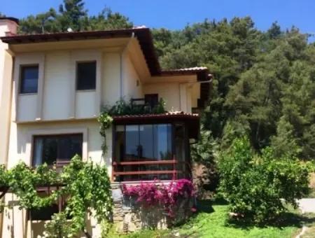 Muğla İli Ula İlçesi Ataköy Mahallesinde Satılık İkiz Müstakil Bahçeli Villa