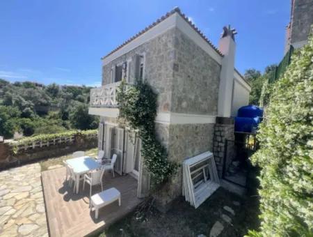 Marmaris İlçesi Selimiye Mahallesinde Muhteşem Deniz Manzaralı Yüzme Havuzlu 3 Oda 1 Salon 140M2 2 Adet Satılık Villa