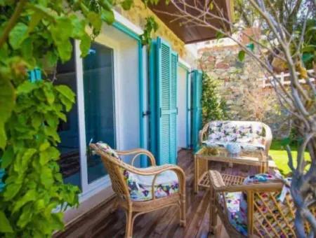 Marmaris İlçesi Selimiye Mahallesinde Muhteşem Deniz Manzaralı Yüzme Havuzlu 3 Oda 1 Salon 140M2 2 Adet Satılık Villa