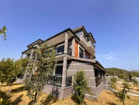 Harika Bir Portföy Marmaris'in Saklı Cennetinde Yatırım Fırsatı: 838M2 Arsa İçerisinde Lüks 5 Adet 2+1 110M2 Daireler Marmaris'e Sadece 15 Km Uzaklıkta,