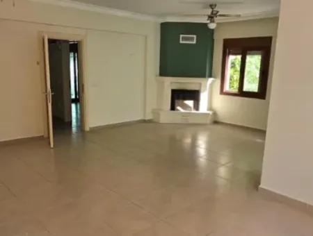 Marmaris Siteler Mahallesi’nde 3+1 Havuzlu Kiralık Lüks Daire