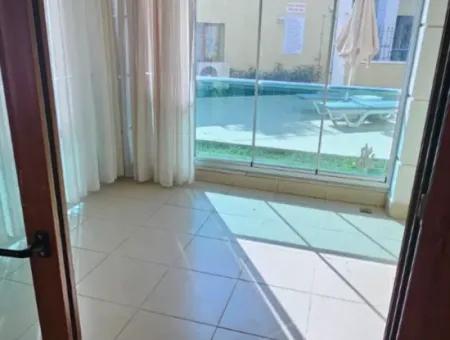 Marmaris Siteler Mahallesi’nde 3+1 Havuzlu Kiralık Lüks Daire