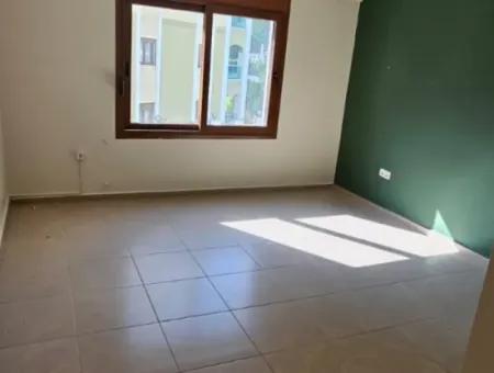 Marmaris Siteler Mahallesi’nde 3+1 Havuzlu Kiralık Lüks Daire