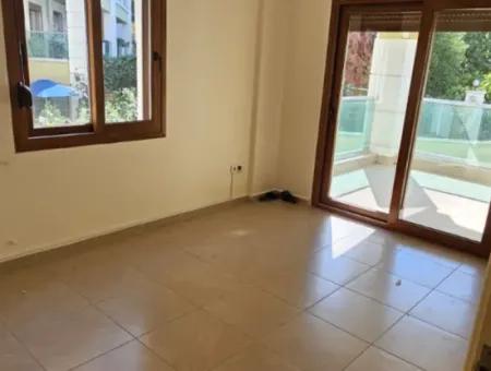 Marmaris Siteler Mahallesi’nde 3+1 Havuzlu Kiralık Lüks Daire