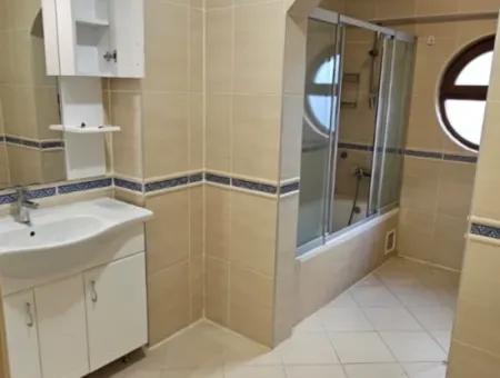 Marmaris Siteler Mahallesi’nde 3+1 Havuzlu Kiralık Lüks Daire