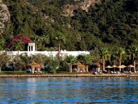 Marmaris,Den 20 Km Uzaklıkta Denize Sıfır Satılık Butik Otel 20 Oda