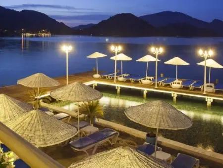 Marmaris,Den 40 Km Uzaklıkta Denize Sıfır Satılık Butik Otel İskelesi Mevcut
